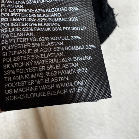 H&M Crop Top Womens Size Medium Black Short Sleeve Y2K Preppy Ribbed Goth - Picture 5 of 9